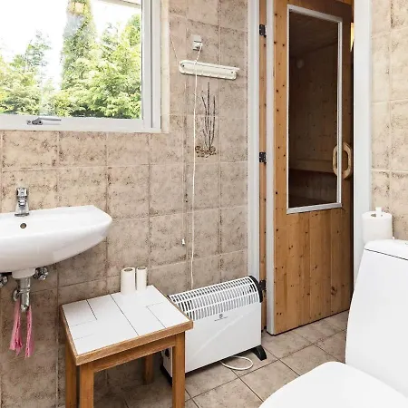 Three-bedroom In 1 Millinge