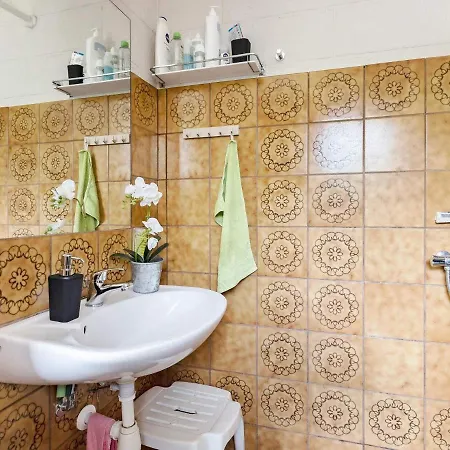 Three-bedroom In 1 Holiday home Millinge